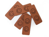Set Kunstlederlabel, Lederlabel, PU, Kunstleder-Label, braun, Label, weich, flexibel, Knicklabel, Knickmich, zum einnähen, Smile, Smiley, Smileyface