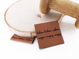 Kunstlederlabel, Kunstleder Label, Knickmich, Knicklabel, PU, braun, 4x4cm, cognac, weich, für Seitennaht, Nahtlabel, leben lieben nähen