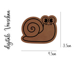Kunstleder-Label, Lederlabel, Kunstleder-Patch, Lederpatch, 5x4cm, cognac, braun, Sonderform, Eigenproduktion, Schnecke