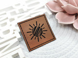Kunstleder-Label, Lederlabel, Kunstleder-Patch, Lederpatch, 4x4cm, cognac, braun, Sonne, Sunshine, Sun